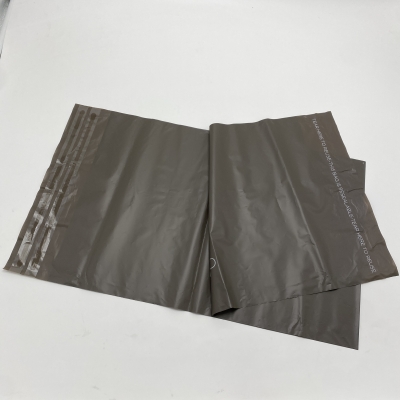 Biodegradable Mailing Bags with Strong Self-sealing Adhesive 