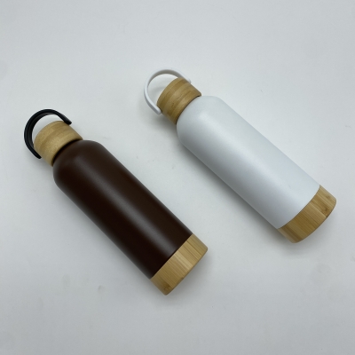 Vacuum water bottle with Bamboo lid