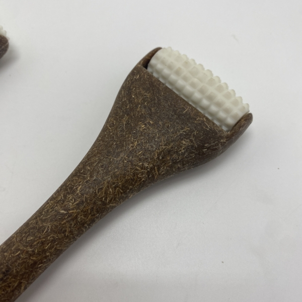 Coconut Plant Fiber Face roller with Jute bag packing
