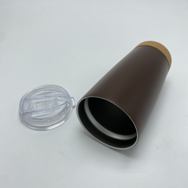 Vacuum flask with Recycled Cork base